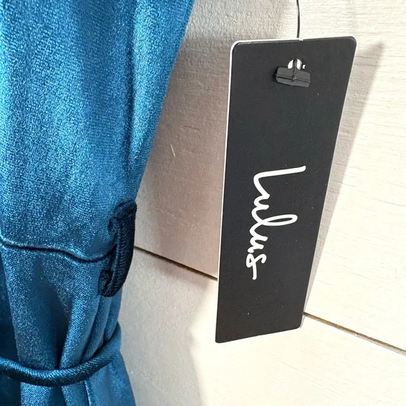 Lulus Blue Satin Wrap Midi Dress NWT Size M - Picture 2 of 10